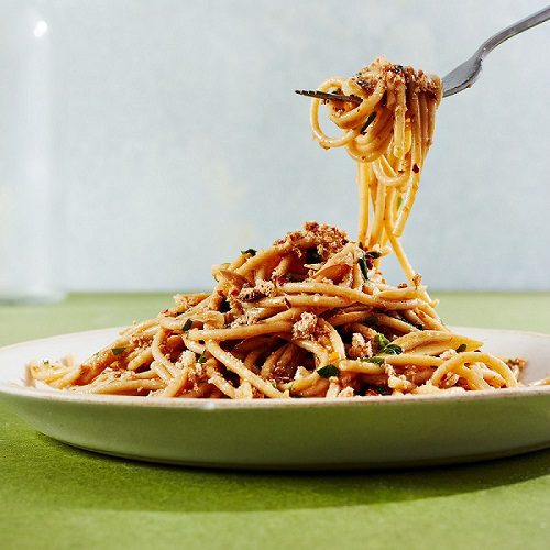 anchovy garlic pasta